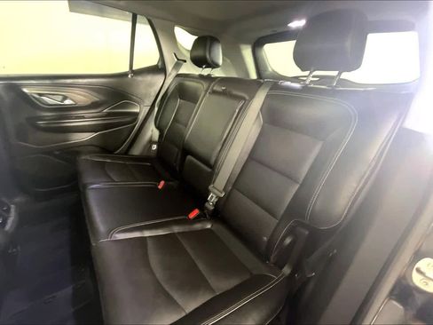 Used 2024 GMC Terrain SLT image 19