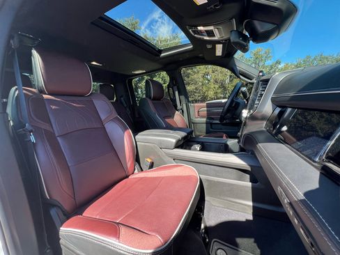 Used 2025 RAM 2500 Limited image 34