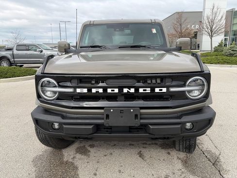 Used 2025 Ford Bronco Outer Banks AWD/4WD image 2