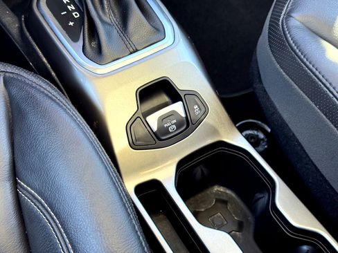 Used 2018 Jeep Renegade Limited w/ UConnect 8.4 Nav Group image 26