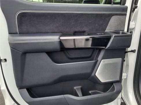 Used 2024 Ford F150 Lightning Platinum image 8