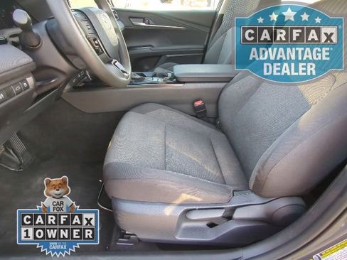 Used 2025 Toyota Camry LE image 14