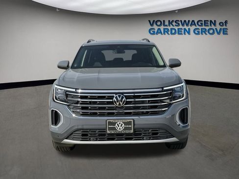 New 2026 Volkswagen Atlas SE image 2