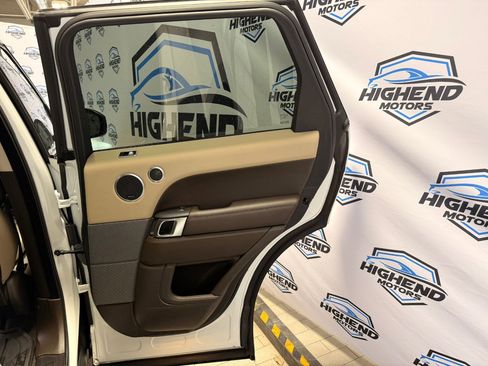 Used 2020 Land Rover Range Rover Sport SE image 22