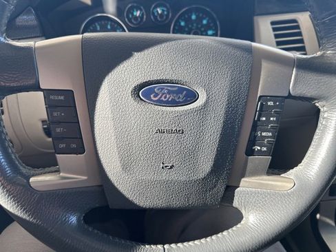 Used 2009 Ford Flex SE image 15