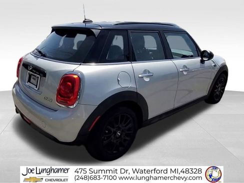 Used 2016 MINI Cooper 4-Door Hardtop FWD image 9