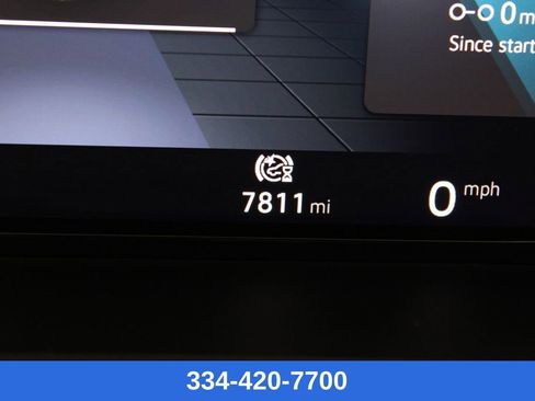 Certified 2025 Volkswagen Atlas SE w/ Black Wheel Package image 11