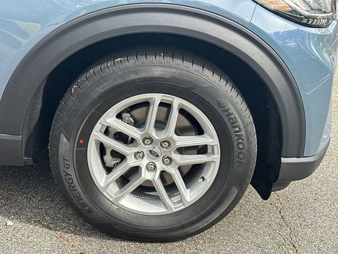 New 2026 Ford Explorer Active image 13