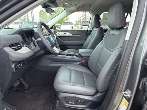 New 2026 Ford Explorer Active image 32