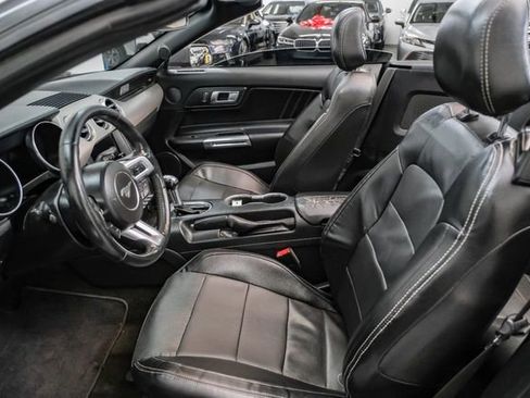 Used 2018 Ford Mustang Premium image 4