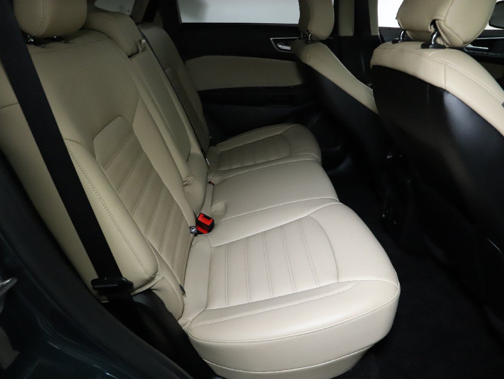 Used 2019 Ford Edge SEL w/ Equipment Group 201A AWD/4WD image 37