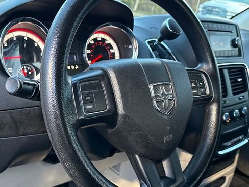 Used 2013 Dodge Grand Caravan American Value Package image 17