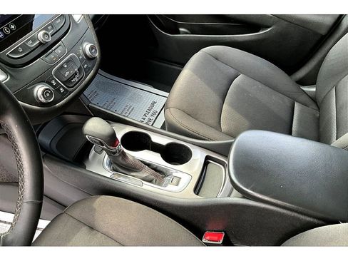 Used 2023 Chevrolet Malibu RS w/ LPO, Floor Liner Package image 18