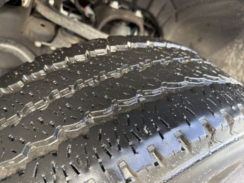 Used 2025 Chevrolet Silverado 2500 LT w/ Safety Package image 12