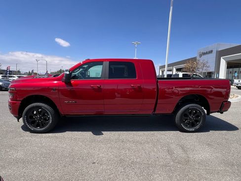 New 2026 RAM 2500 Laramie AWD/4WD image 3