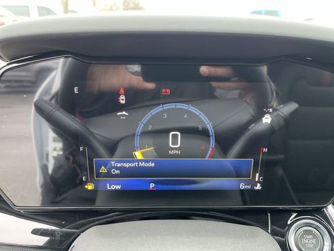 New 2026 Chevrolet Trax RS w/ Sunroof Package FWD image 15