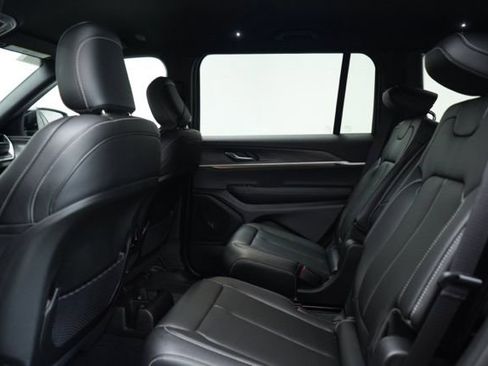 New 2025 Jeep Grand Cherokee L Limited image 19