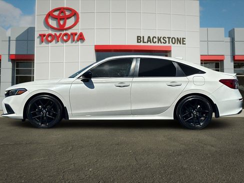 Used 2024 Honda Civic Sport image 6