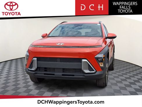 Used 2025 Hyundai Kona SEL AWD/4WD image 1