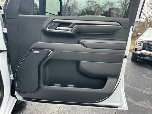 Used 2024 GMC Sierra 2500 AT4 w/ AT4 Premium Plus Package image 15