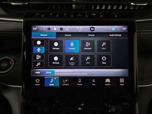 Used 2023 Jeep Grand Cherokee Limited image 23