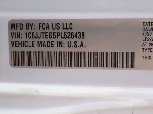 Used 2023 Jeep Gladiator Mojave w/ Trailer Tow Package image 17