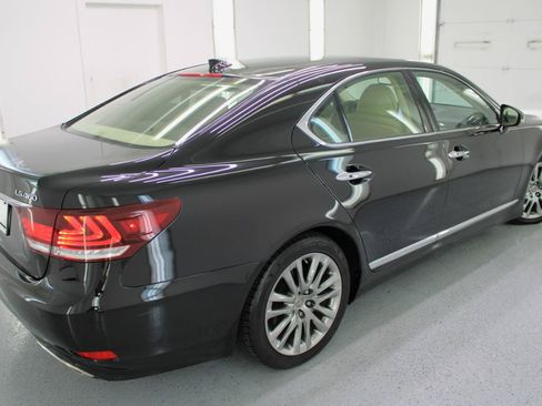 Used 2017 Lexus LS 460 w/ Comfort Package RWD image 30