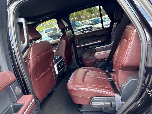 Used 2024 Ford Expedition Limited AWD/4WD image 21