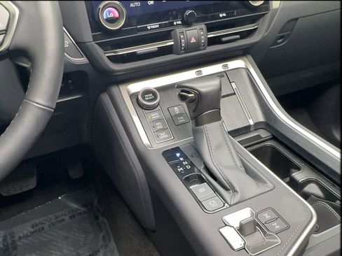 Used 2025 Lexus GX 550 image 41