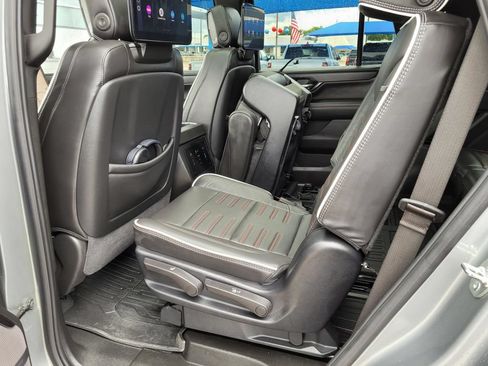 Used 2025 GMC Yukon AT4 Ultimate w/ LPO, Floor Liner Package AWD/4WD image 3