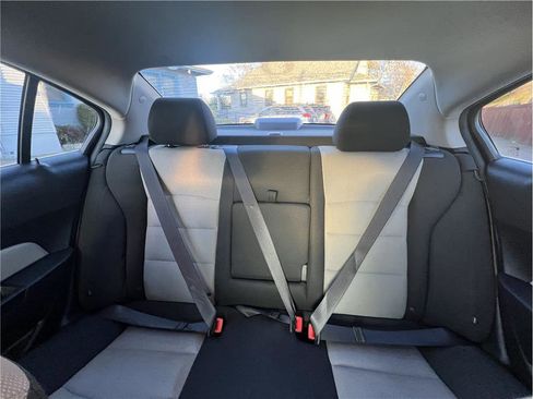 Used 2012 Chevrolet Cruze LS w/ Connectivity Package image 14