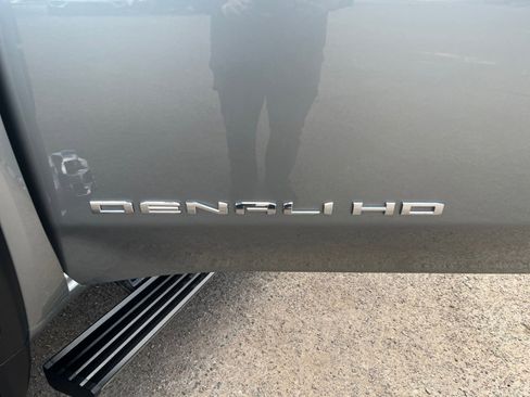 Used 2024 GMC Sierra 3500 Denali Ultimate image 24