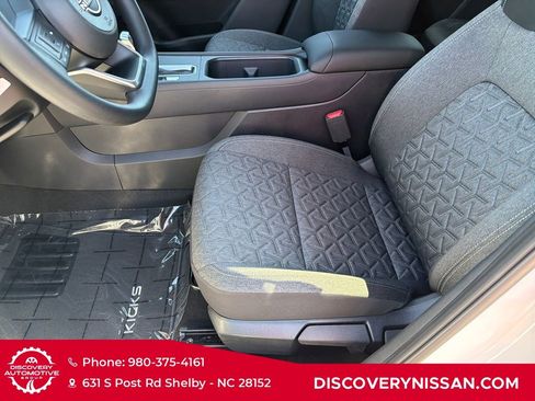 New 2026 Nissan Kicks SV w/ SV Premium Package FWD image 12