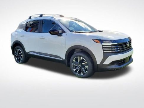 New 2026 Nissan Kicks SV image 7