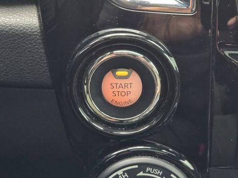 Used 2021 Nissan Titan Platinum Reserve w/ Moonroof Package image 22