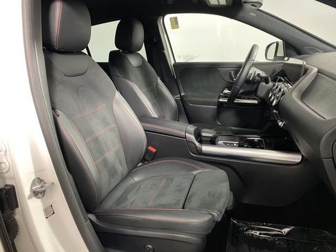 Used 2023 Mercedes-Benz GLA 250 4MATIC image 8