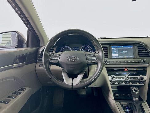 Used 2020 Hyundai Elantra Value Edition FWD image 17