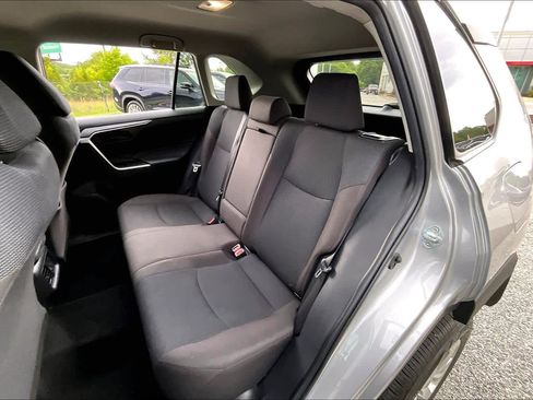 Used 2023 Toyota RAV4 LE AWD/4WD image 19