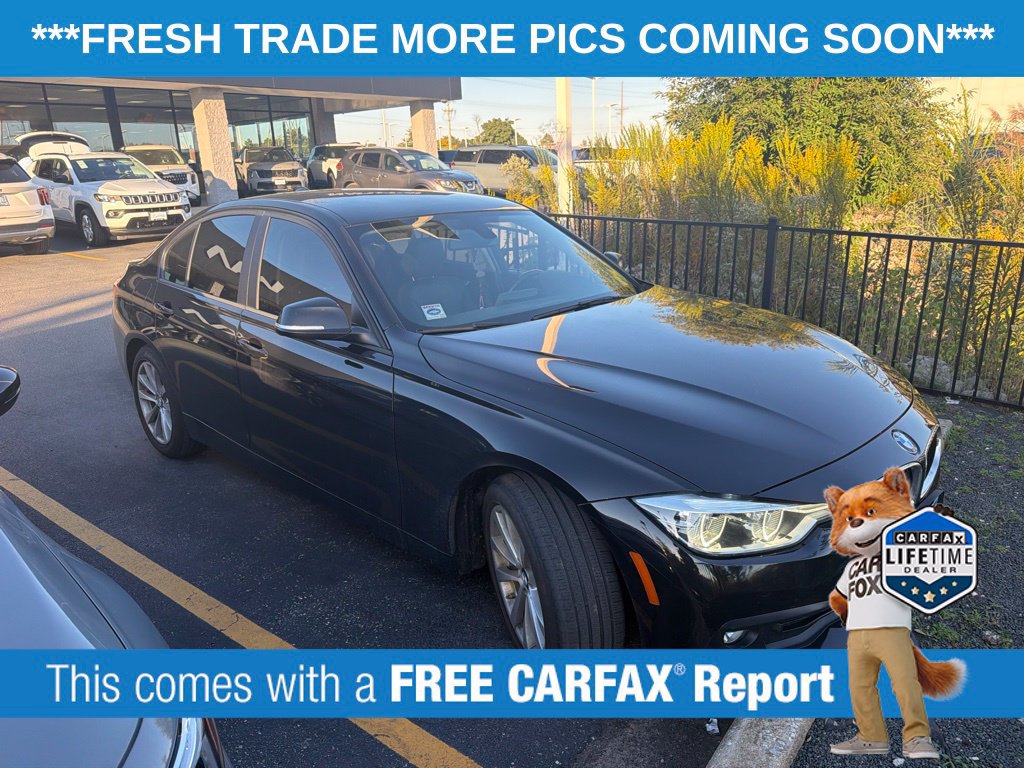 Used 2018 BMW 320i xDrive Sedan AWD/4WD image 3
