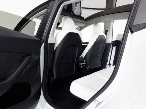Used 2023 Tesla Model Y Performance AWD/4WD image 50