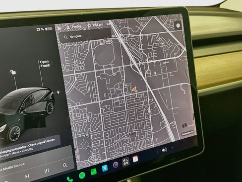 Used 2020 Tesla Model Y Long Range AWD/4WD image 21
