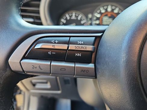 Used 2023 MAZDA MAZDA3 s image 22