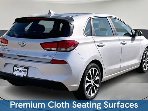 Used 2019 Hyundai Elantra GT image 7