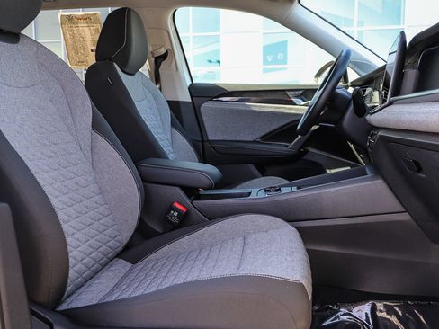 Certified 2025 Volkswagen Tiguan S FWD image 17