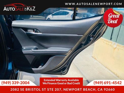 Used 2019 Toyota Camry SE w/ Carpet Mat Package FWD image 27