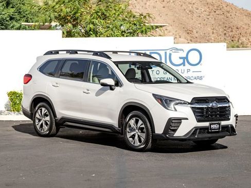 Used 2023 Subaru Ascent Premium w/ Convenience Package AWD/4WD image 4