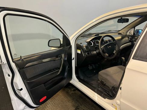 Used 2007 Chevrolet Aveo LT image 8