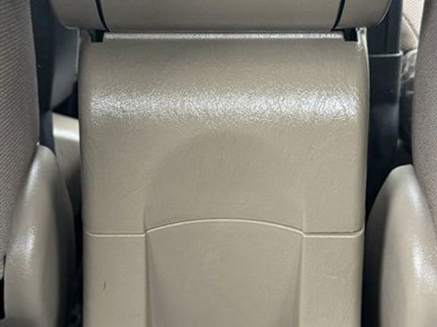 Used 2005 Ford Focus SE image 41