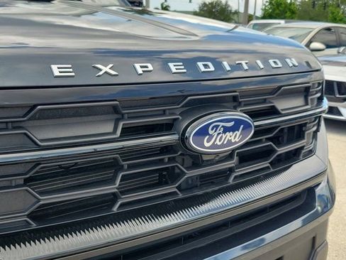 Certified 2025 Ford Expedition Active RWD image 7
