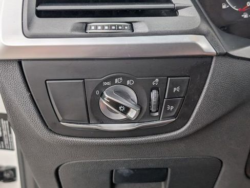 Used 2024 BMW X3 sDrive30i w/ M Sport Package RWD image 27